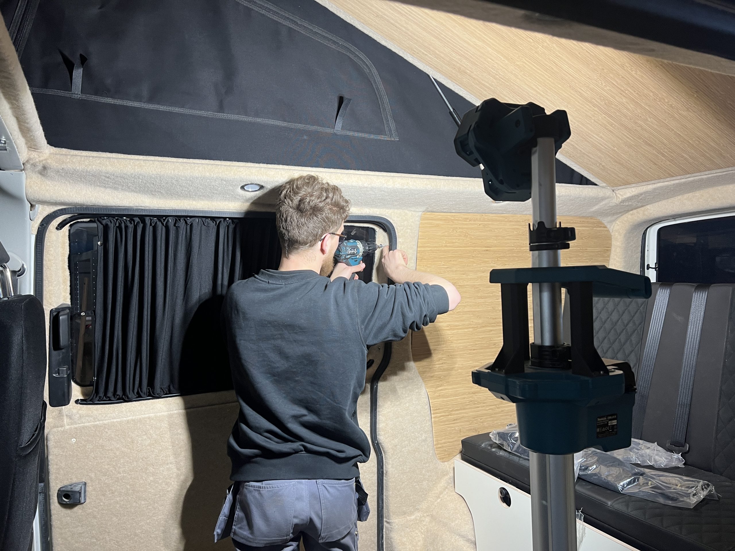 Hoe maak je van een bus een camper