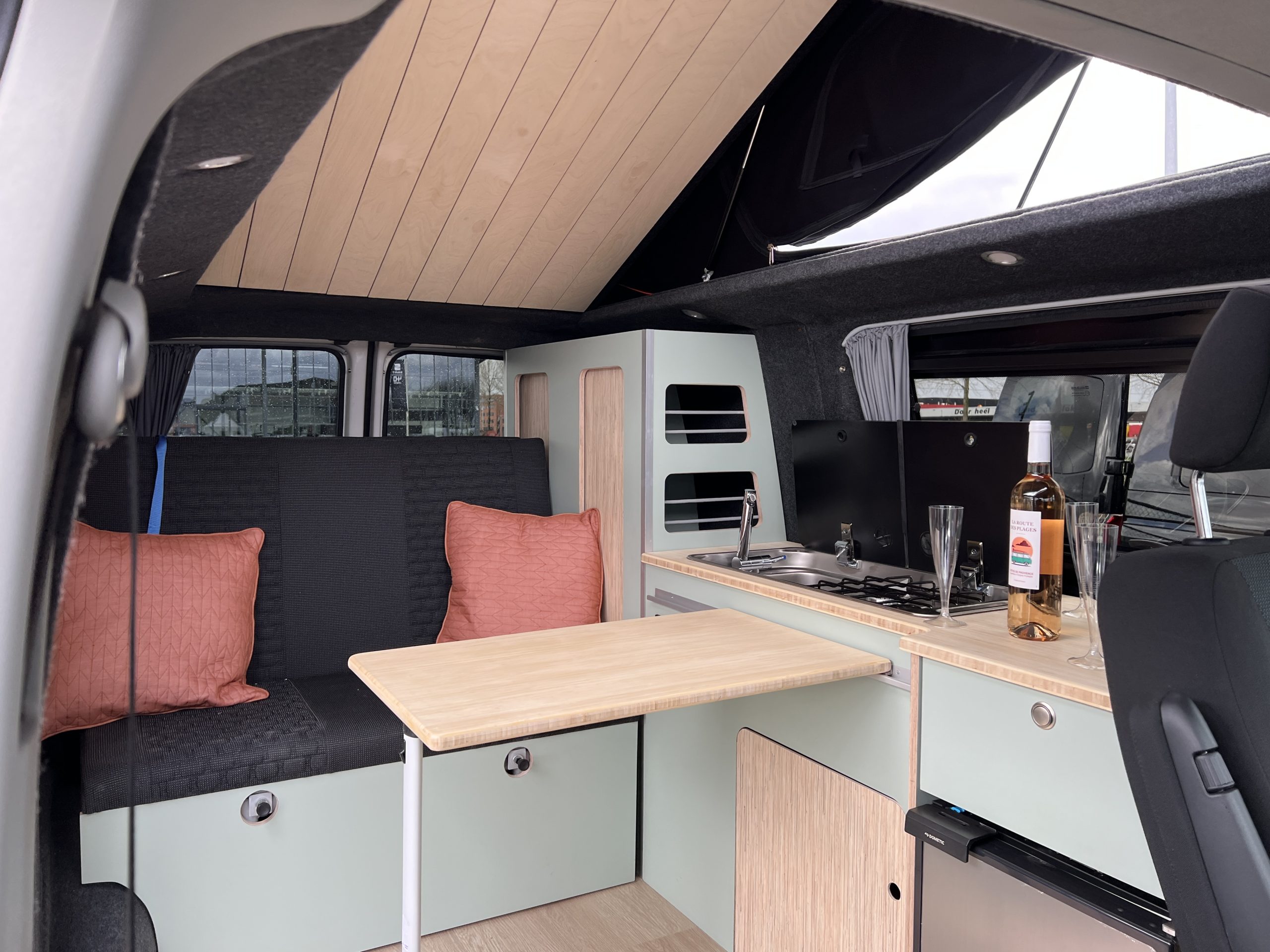 Vergelijk: Onze Unieke Campers en VW California