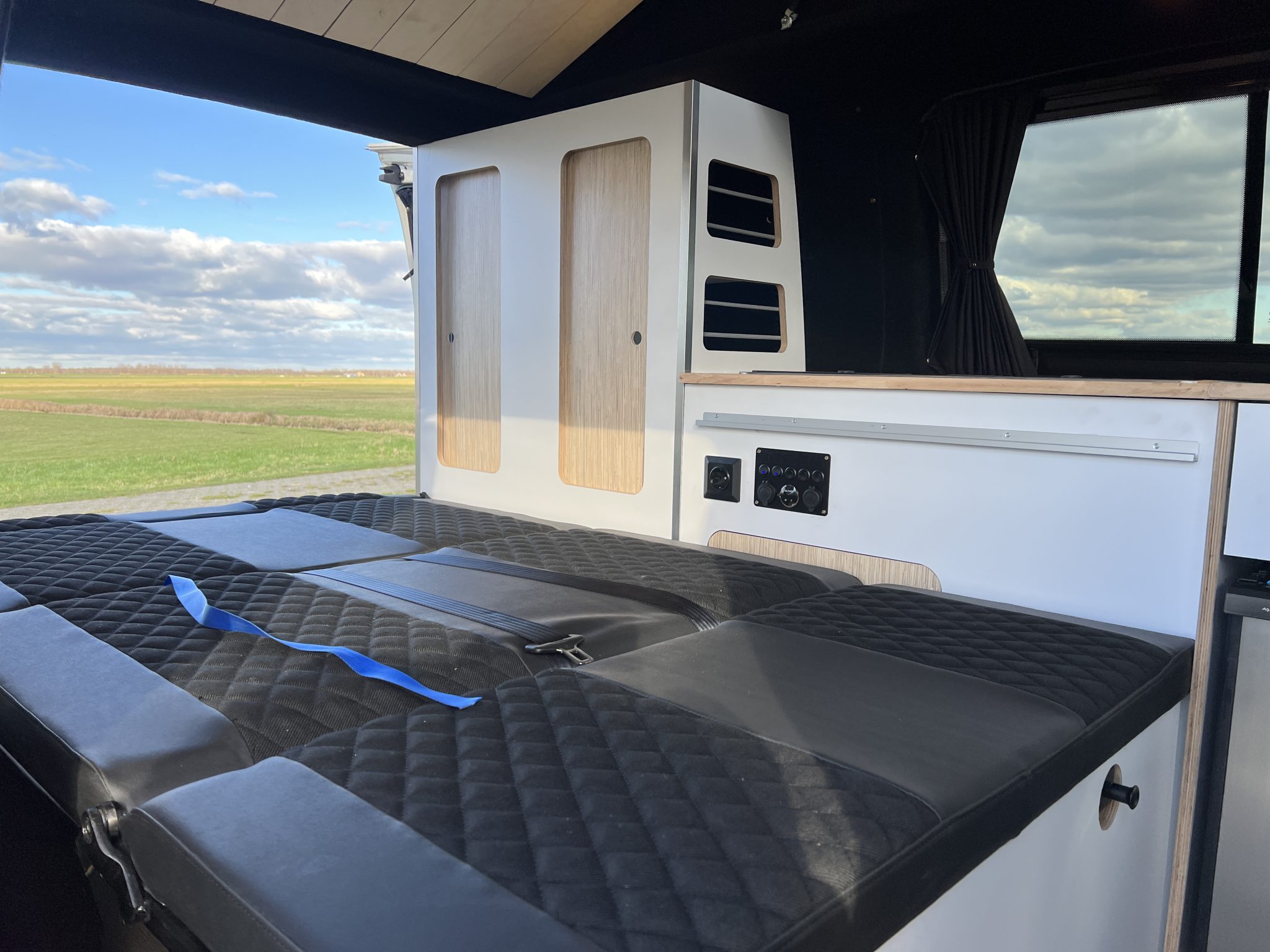 Een bedbank in je camper bouwen: waar te beginnen